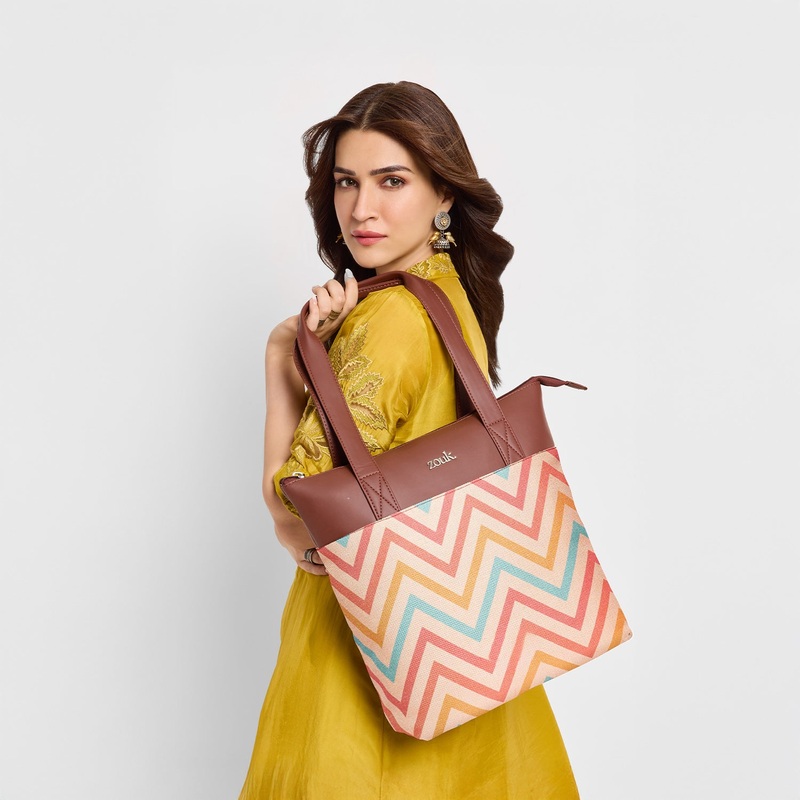 WavBeach Everyday Tote Bag