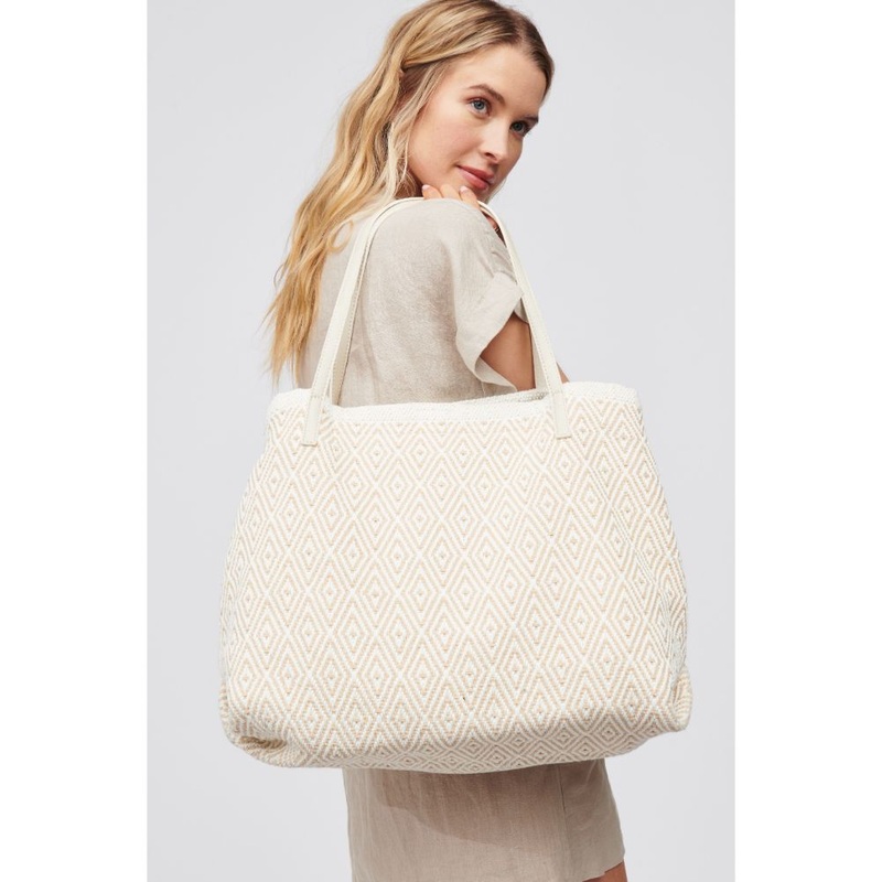 Katie Tote