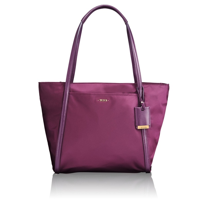 Voyageur Small Q Tote Aubergine