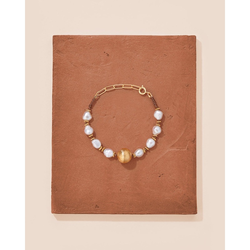 Samhitabrac069 Samhita Bracelet Gold