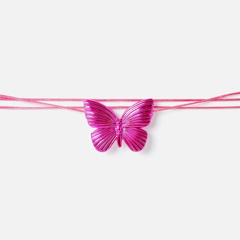 Fly collar tipo choker con mariposa
