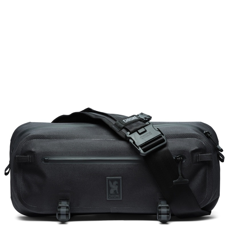 Chrome Kadet WP - Umhngetasche 41 cm (black)