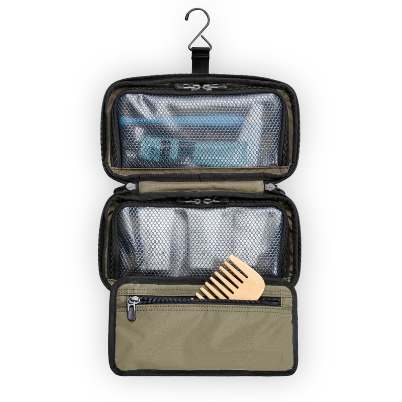*NEW* Briggs & Riley ZDX Hanging Toiletry Kit (Free Monogram)