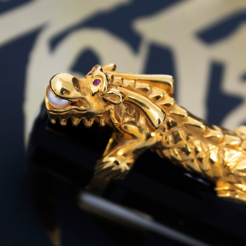 Montblanc Year of the Golden Dragon 2000 Fountain Pen #604