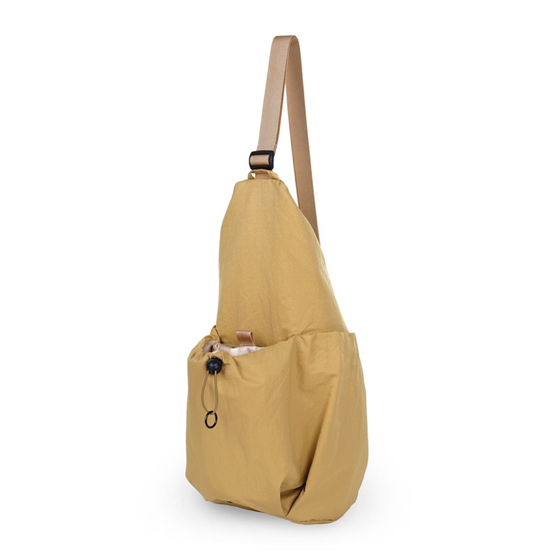 Hellolulu Remi Anywhere Sling Bag (Light Walnut)