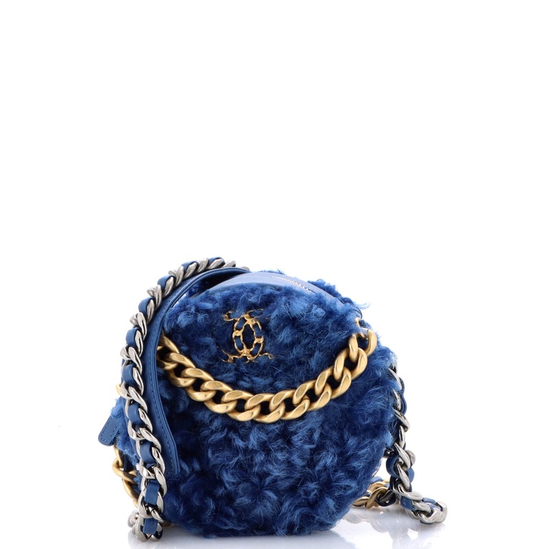 19 Round Clutch with Chain Quilted Shearling