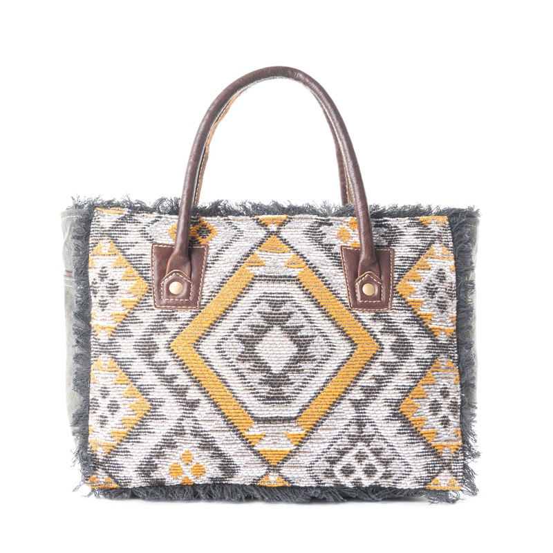Orange Affairs Small & Crossbody Bag