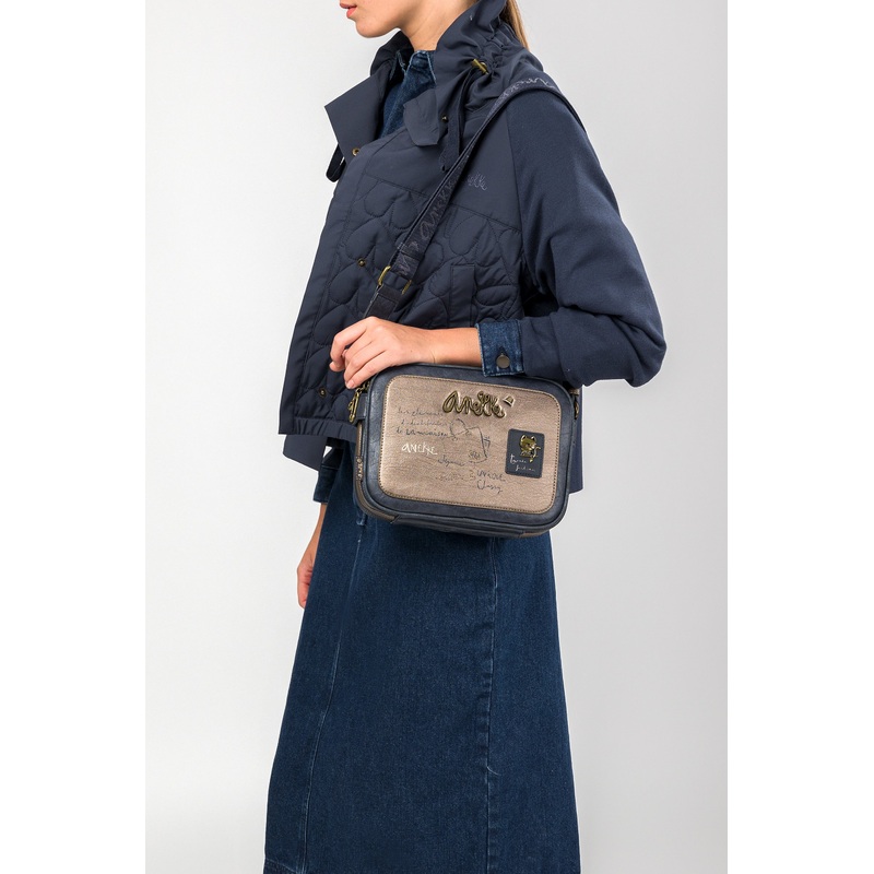 Boutique 3-compartment crossbody bag