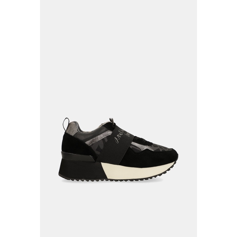 Urban black sneakers
