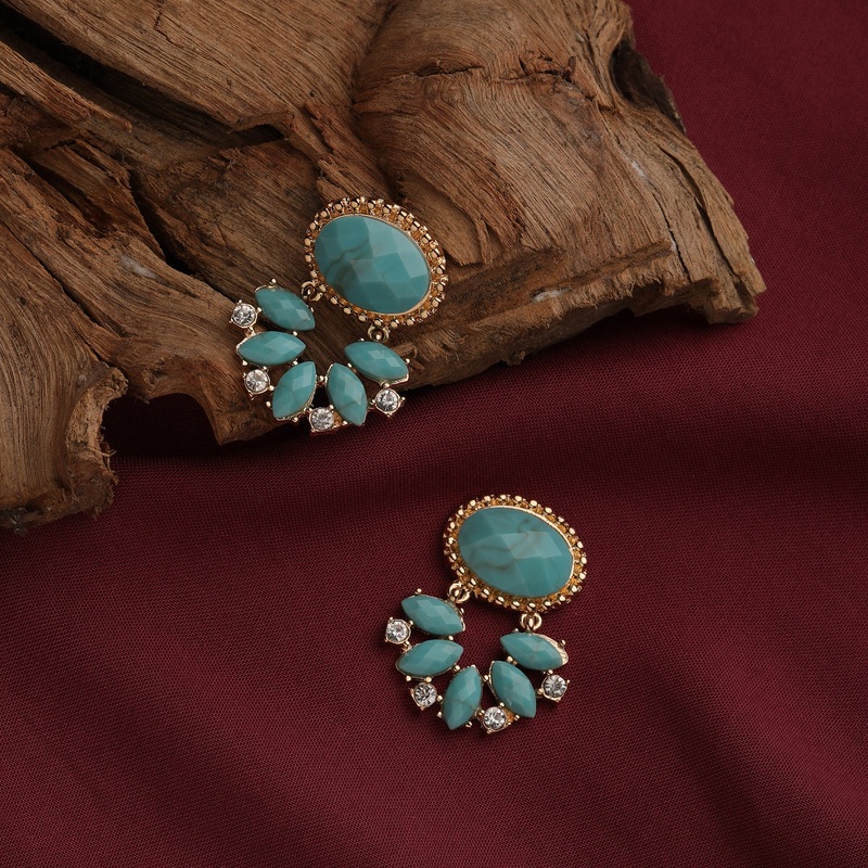 Accessorize London Women's Turquoise Short Drop Resin Earring