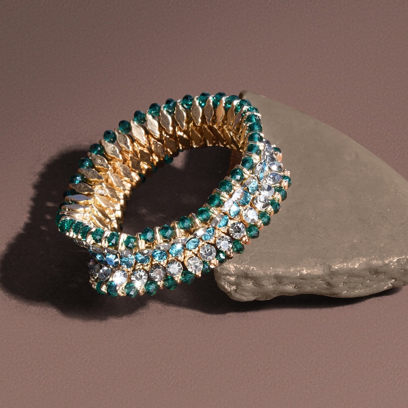 Accessorize London Wide Bead Stretch Bracelet