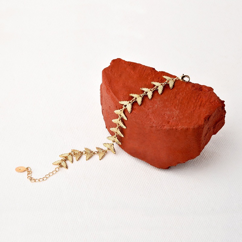 Accessorize London Women's Country Retreat Leaf Statement Bracelet