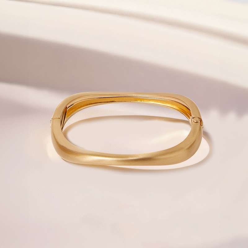Brushed Hinge Bangle Gold