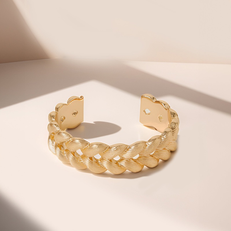 Textured Plait Bangle Gold