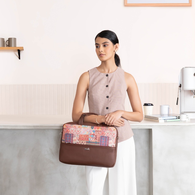 Arin Laptop Bag - Kutch Gamthi